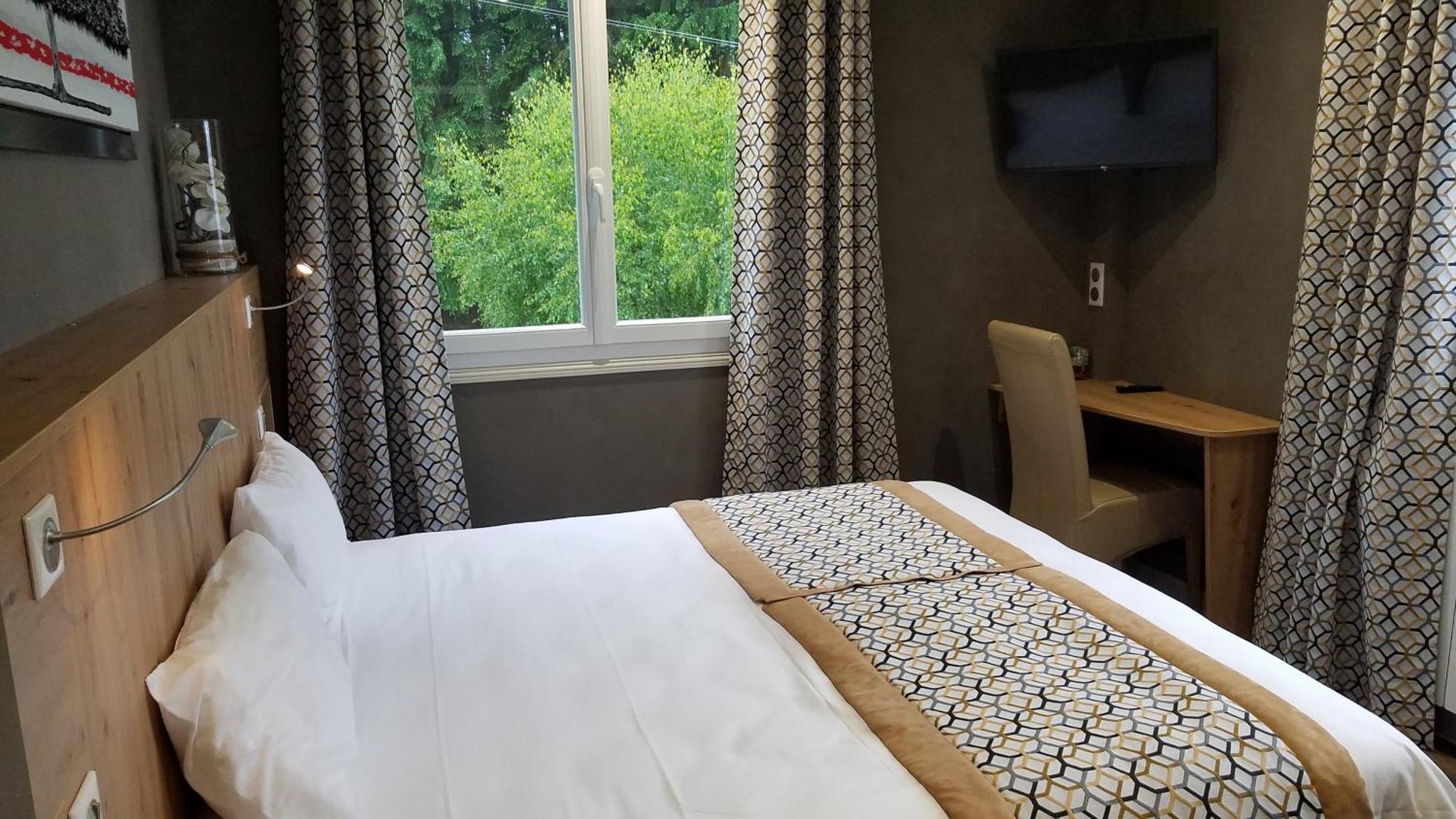 Logis Hotel Beau Site Loubaresse  Екстериор снимка